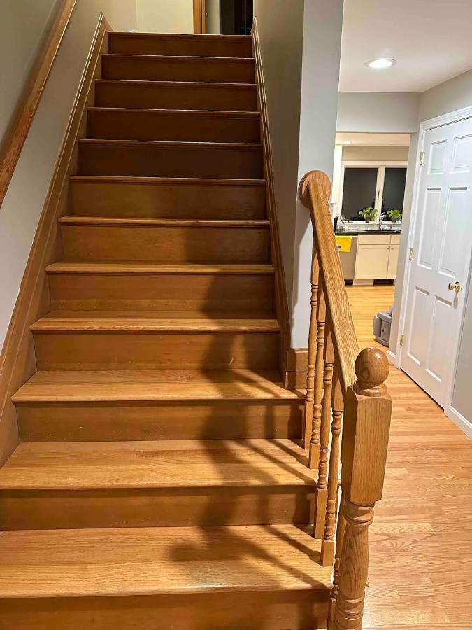 Room In Single Family House - Suburban Neighborhood In Boston Esterno foto